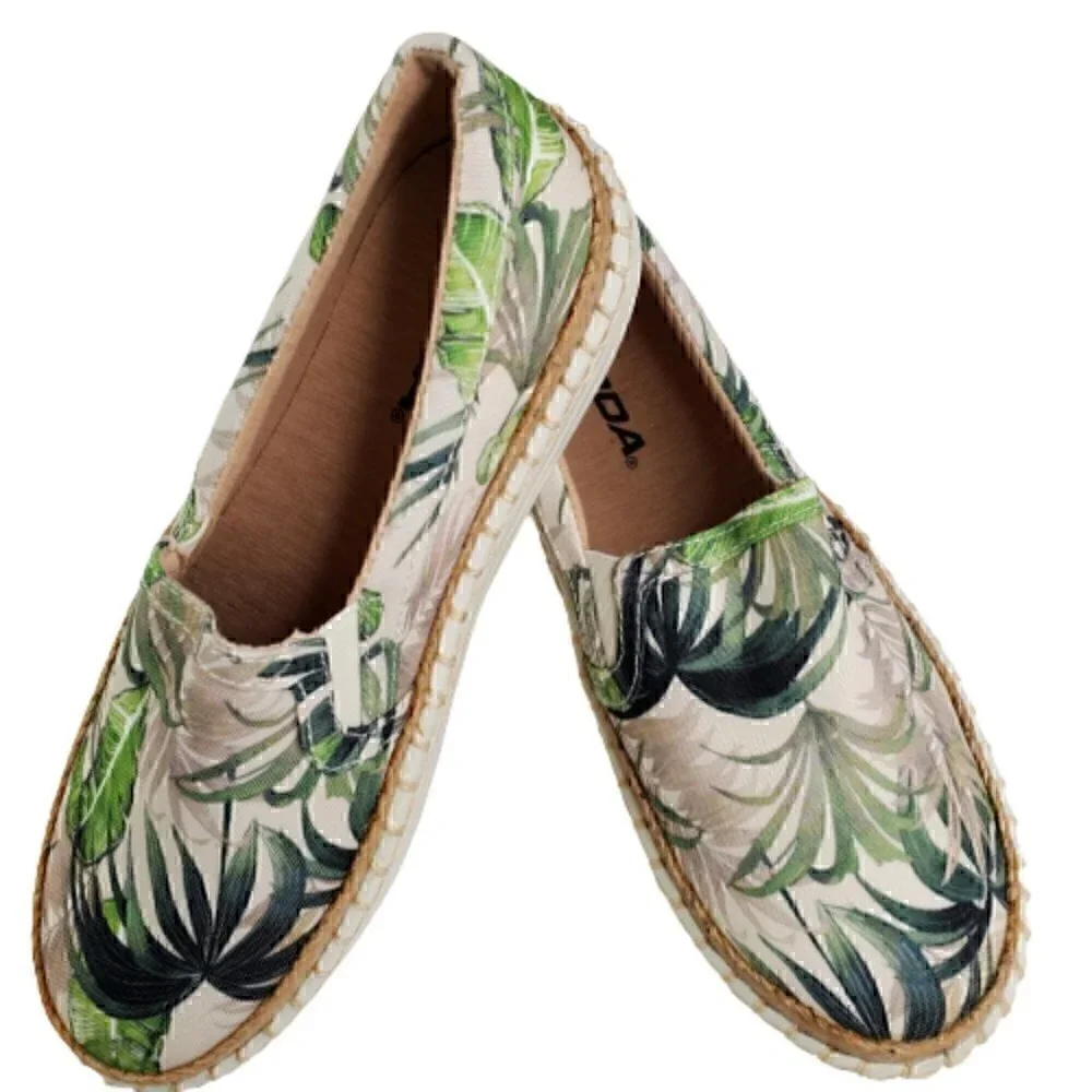 Soda Phenix Women's Espadrilles Slip-On Loafer